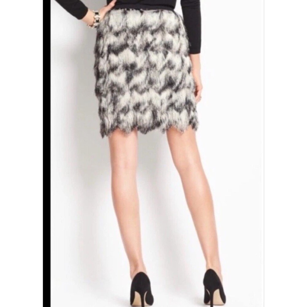 Ann Taylor B&W Ombré Feathered Fringe Skirt Sz 4